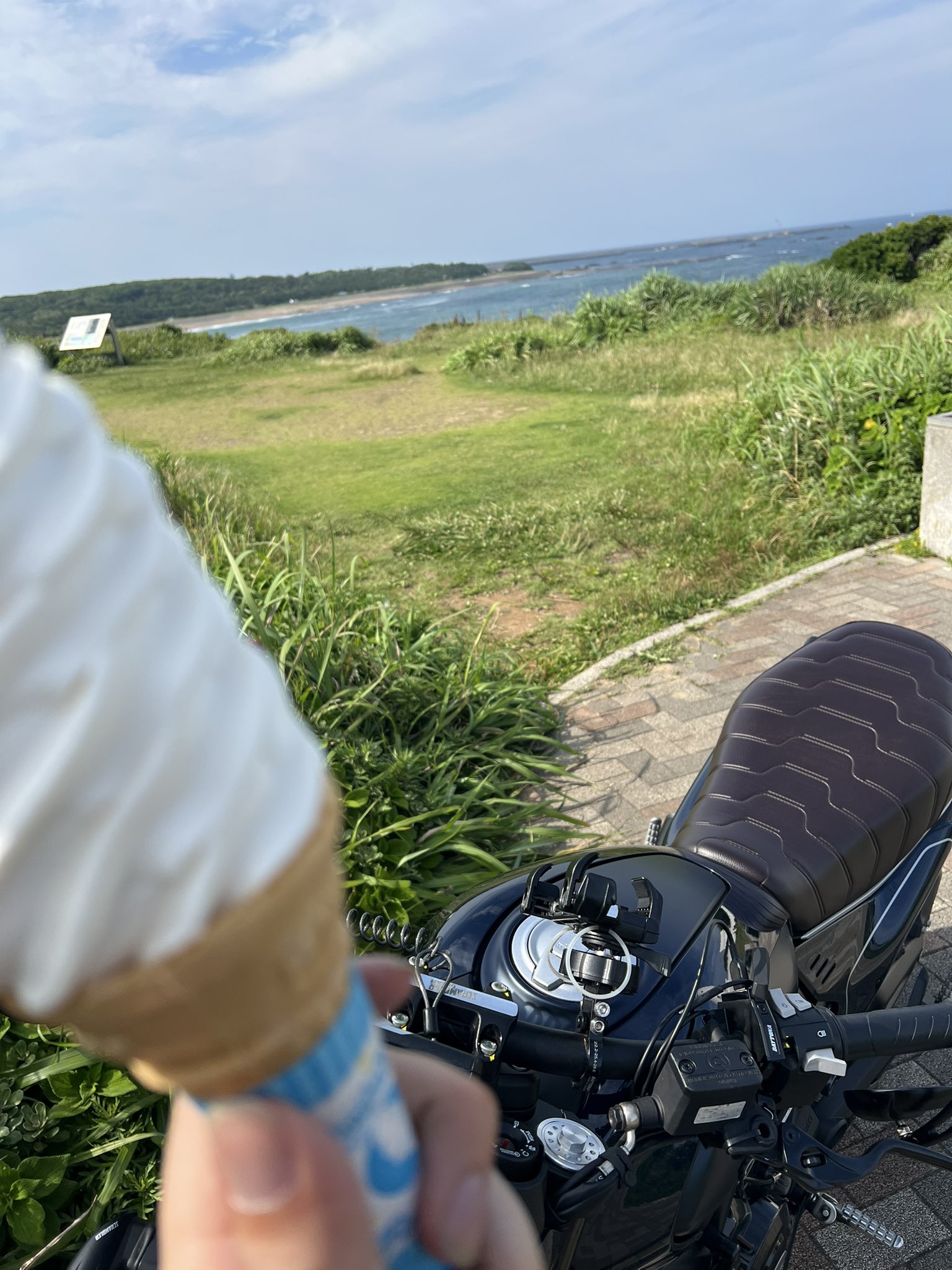 ともちゃんページ ともちゃん🏍️ (@tomochan_ninja) / X