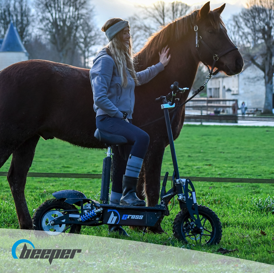 IxitBeeper's tweet photo. Beeper CROSS – La trottinette électrique tout-terrain idéale pour les centres équestres !

💥 Parfaite pour se déplacer rapidement et efficacement sur tous types de terrains.
#Beeper #FX1100CROSS #TrottinetteToutTerrain #CentreÉquestre #MobilitéOutdoor https://t.co/KCeyVNuHWR