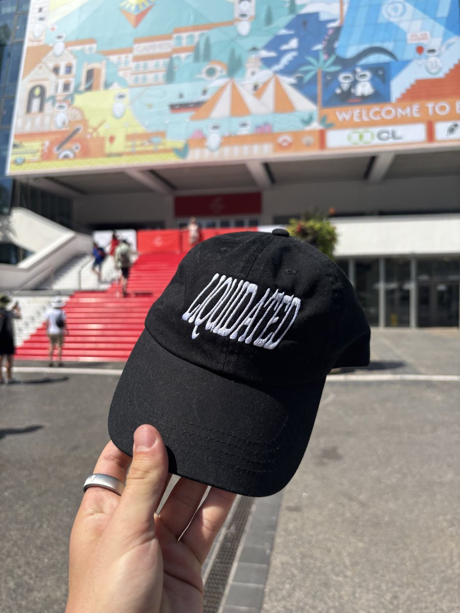 I am the LIQUIDATED cap plug at ethcc 

dm me 🇫🇷