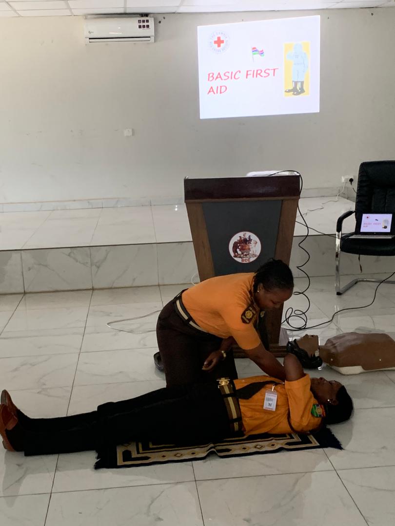GambiaRedCross's tweet photo. @GambiaRedCross trained 75 border officials nationwide in Basic First Aid &amp; Psychological First Aid to better support migrants in distress. 

Thanks to GID, @CruzRojaEsp, &amp; Cabildo de Gran Canaria for the partnership in strengthening humanitarian response at borders. https://t.co/UrMoEE4pg1