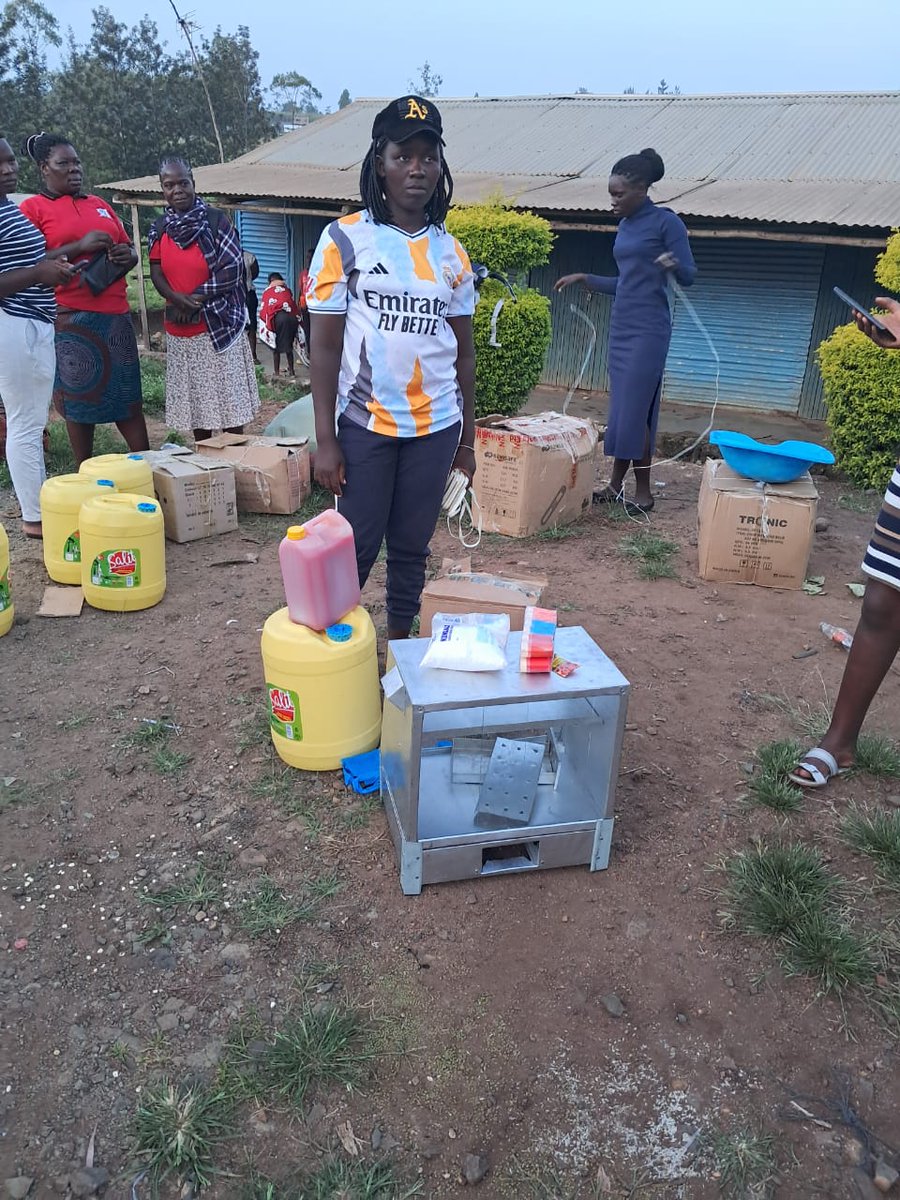 action_activate's tweet photo. We trained 20 vulnerable girls &amp; young women through our 6-week #StreetBusinessSchool program

With startup support, they’ve launched small businesses &amp; gained financial independence—boosting health, dignity &amp; choice. 
@ViiVHC @Kel_Brantner @LVCTKe @UN_Women https://t.co/l4cUVcsBcX