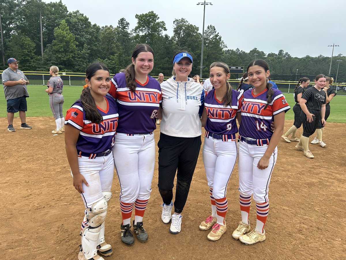 Olivia De Angelis tweet media