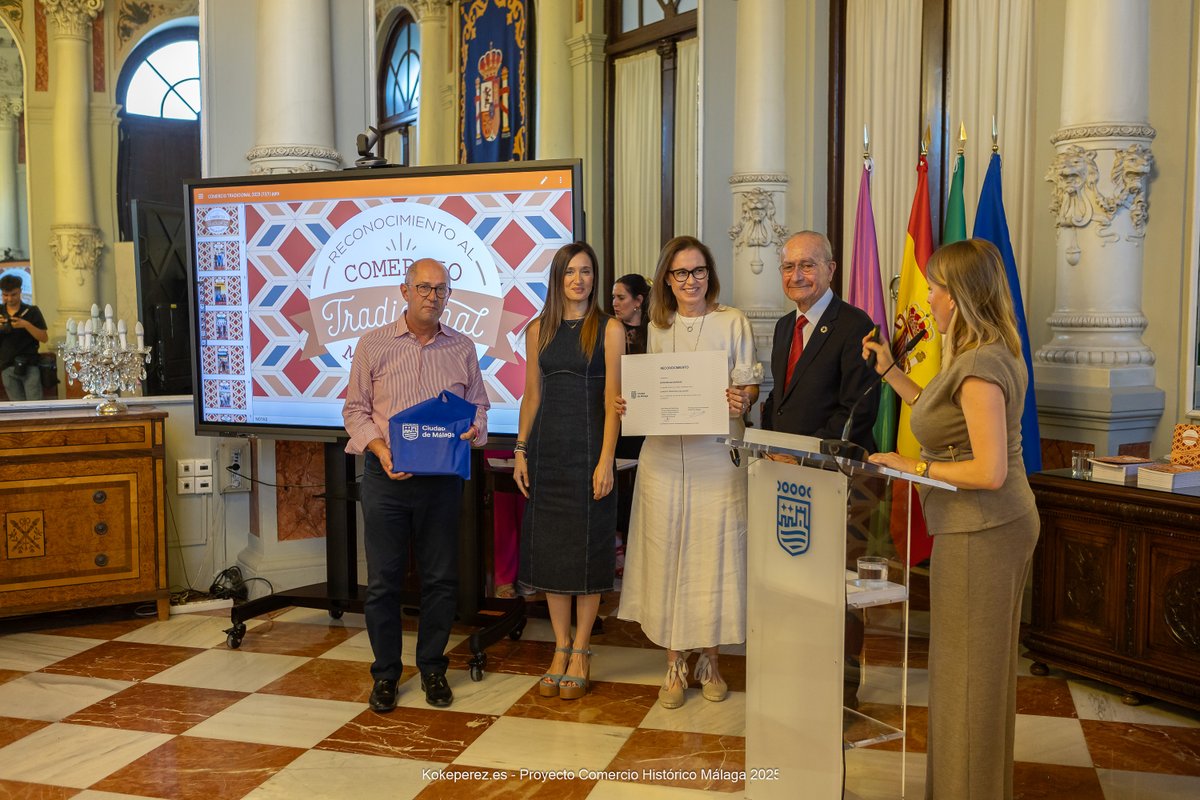 𝐑𝐞𝐜𝐨𝐧𝐨𝐜𝐢𝐦𝐢𝐞𝐧𝐭𝐨 𝐚𝐥 𝐜𝐨𝐦𝐞𝐫𝐜𝐢𝐨 𝐓𝐫𝐚𝐝𝐢𝐜𝐢𝐨𝐧𝐚𝐥 🏆 👏 
¡Bodegas Quitapenas, Alegrando desde 1880!