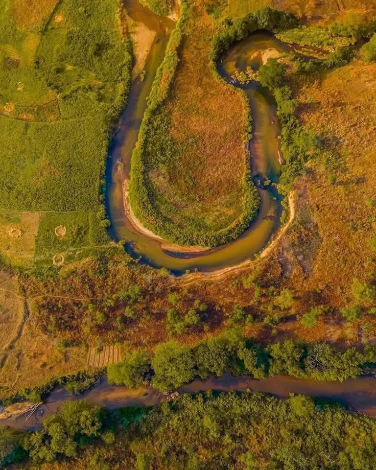 TarabaFacts's tweet photo. Gashaka Gumti National Park in Taraba State is the largest park in Nigeria.

 The park has the most incredible adventures in Nigeria. Come and see a beautiful landscape. https://t.co/fQihNgLXun