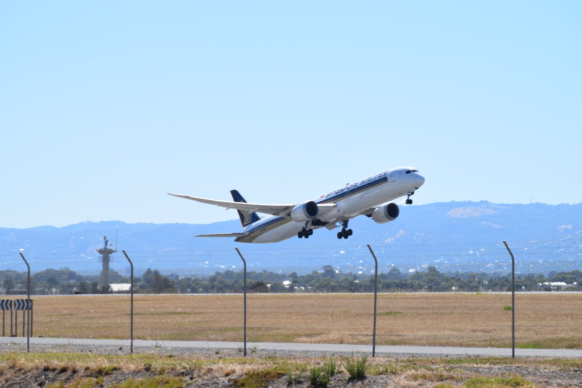 AllThingsSpace3's tweet image. Hi I&apos;m AllThingsSpace33,
Im better known as ATS33 in the spaceflight community,
I am an avid spaceflight, Aviation, and flight sim fan
I run a ksp space company called @space_systems_.
I am also a Aviation photographer that takes photos at YPAD.