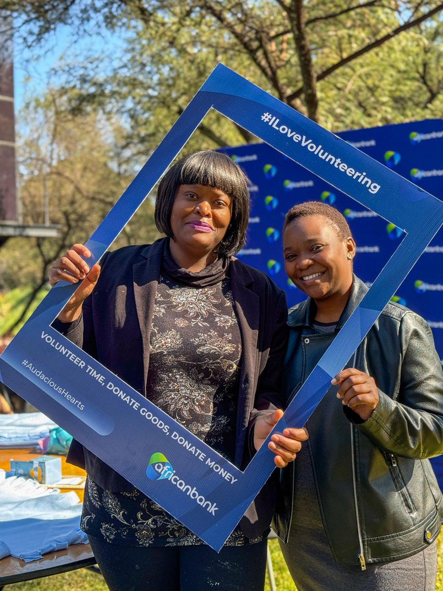 AfricanBank's tweet image. After which the new blankets were delivered to communities affected by natural disasters in Mthatha from the recent floods.
#AudaciousHearts #AfricanBank #AudacityToBelieve