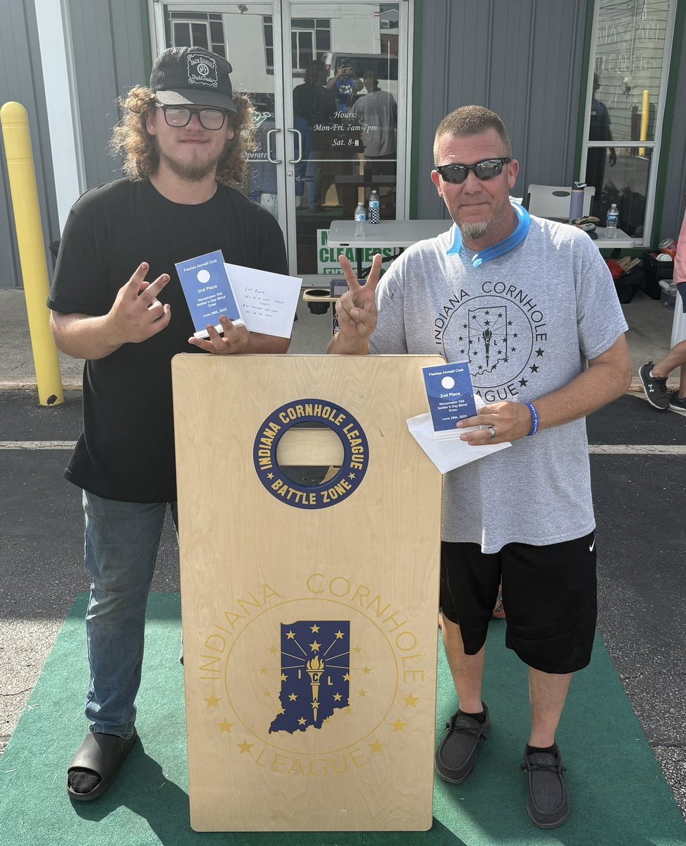 Flashes Airmail Club tweet media