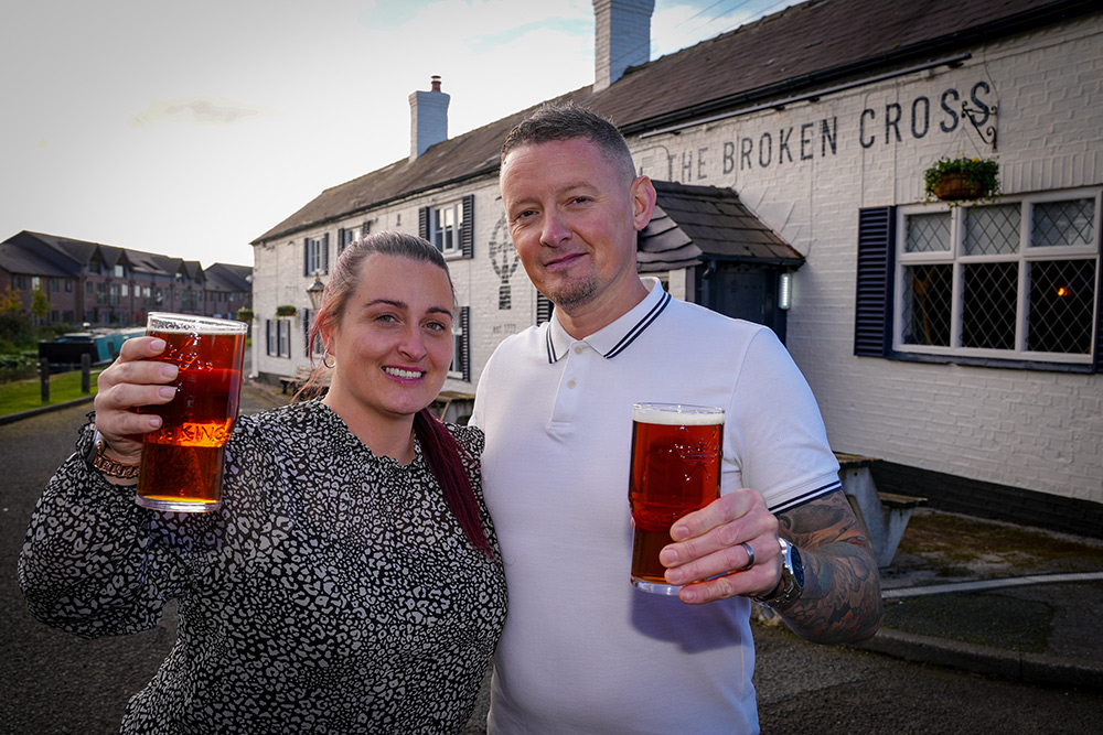 Run a Pub with Greene King tweet media