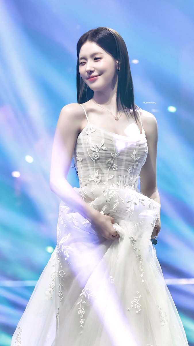 IM_theTrend_'s tweet image. 20250621 SMA
์ฌ์ !!! ๐ฐ๐ปโโ๏ธโจโจ
#์์ด๋ค #IDLE #GIDLE
#MIYEON #๋ฏธ์ฐ