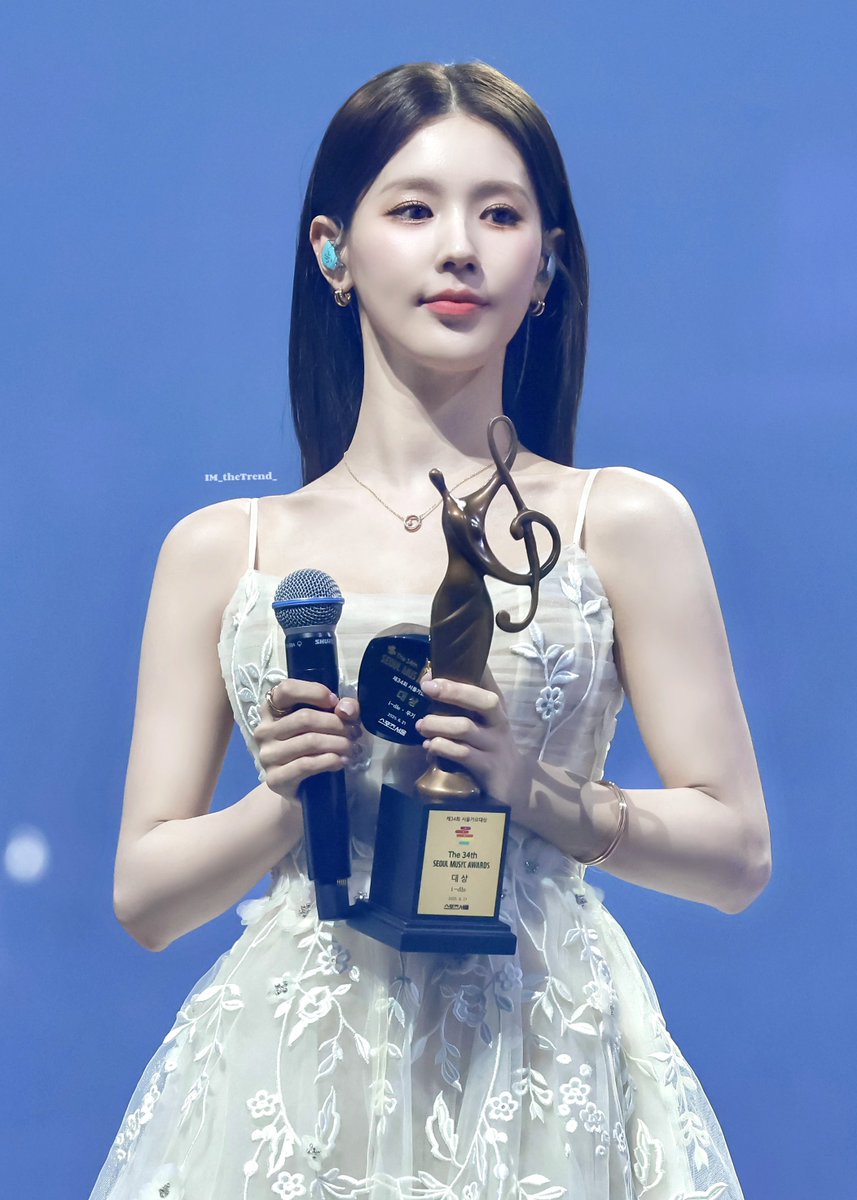 IM_theTrend_'s tweet image. 20250621 SMA
MC ์๊ณ ํ์ด๐๐ป
#์์ด๋ค #IDLE #GIDLE
#MIYEON #๋ฏธ์ฐ