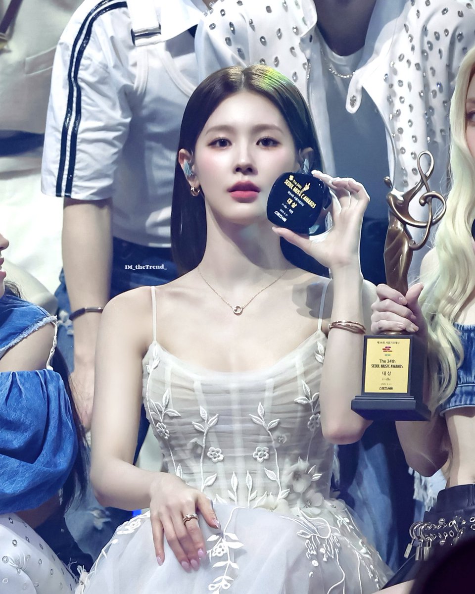 IM_theTrend_'s tweet image. 20250621 SMA
MC ์๊ณ ํ์ด๐๐ป
#์์ด๋ค #IDLE #GIDLE
#MIYEON #๋ฏธ์ฐ