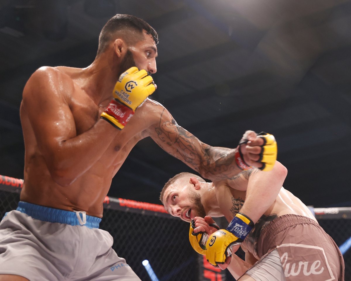 Cage Warriors tweet media