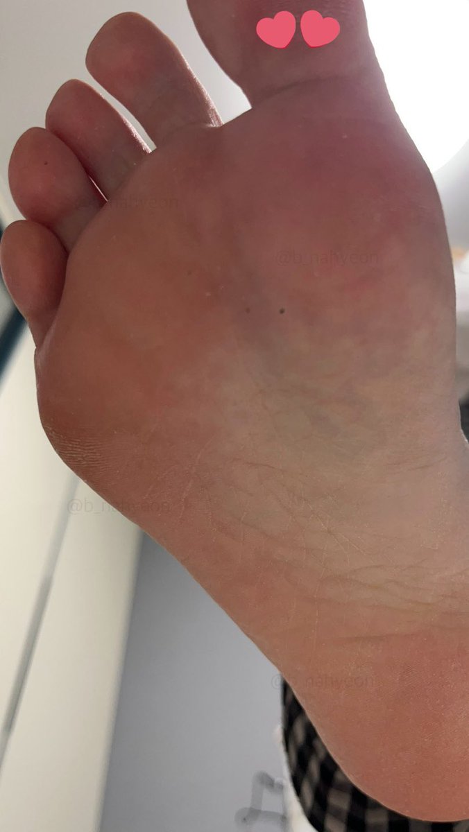 간만에 맨발 #신던양말 #신던스타킹 #입던팬티 #상납 #atm #노예