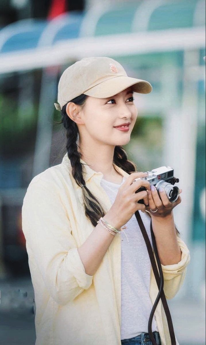 Geewonii32's tweet photo. Some of Kim Jiwon dramas in which she wore a cap. 
#Kimjiwon #dorama #cap https://t.co/aK88grXGrk