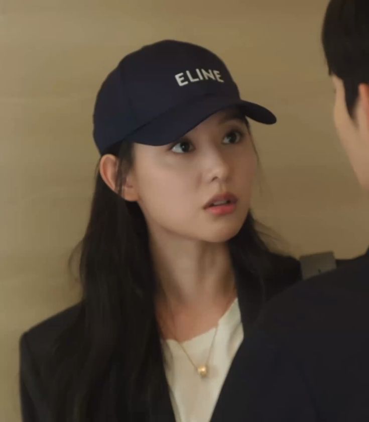 Geewonii32's tweet photo. Some of Kim Jiwon dramas in which she wore a cap. 
#Kimjiwon #dorama #cap https://t.co/aK88grXGrk