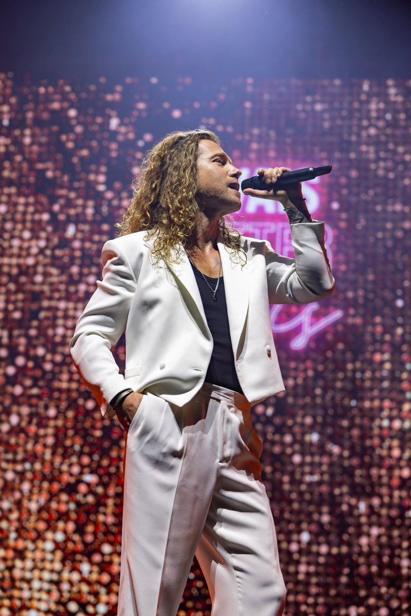 🔙14.03.2025 ✨

Joyeux anniversaire <a href="/jdoreofficiel/">Golden Julien</a>🎂

Et si le plus beau cadeau que vous puissiez lui faire, c’était de le retrouver sur scène ? 🎁 Il vous attend le 𝟓 𝐝é𝐜𝐞𝐦𝐛𝐫𝐞 𝟐𝟎𝟐𝟓 et le 𝟒 𝐚𝐯𝐫𝐢𝐥 𝟐𝟎𝟐𝟔 à la LDLC Arena.