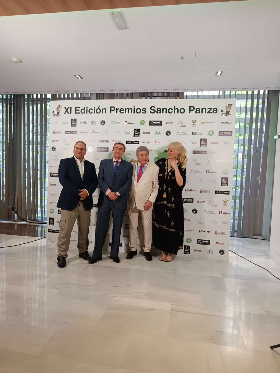 Alexia Cué (@alexia_cuertv) on Twitter photo 