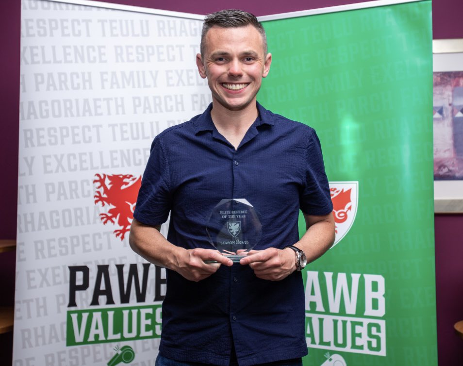 John Jones tweet media