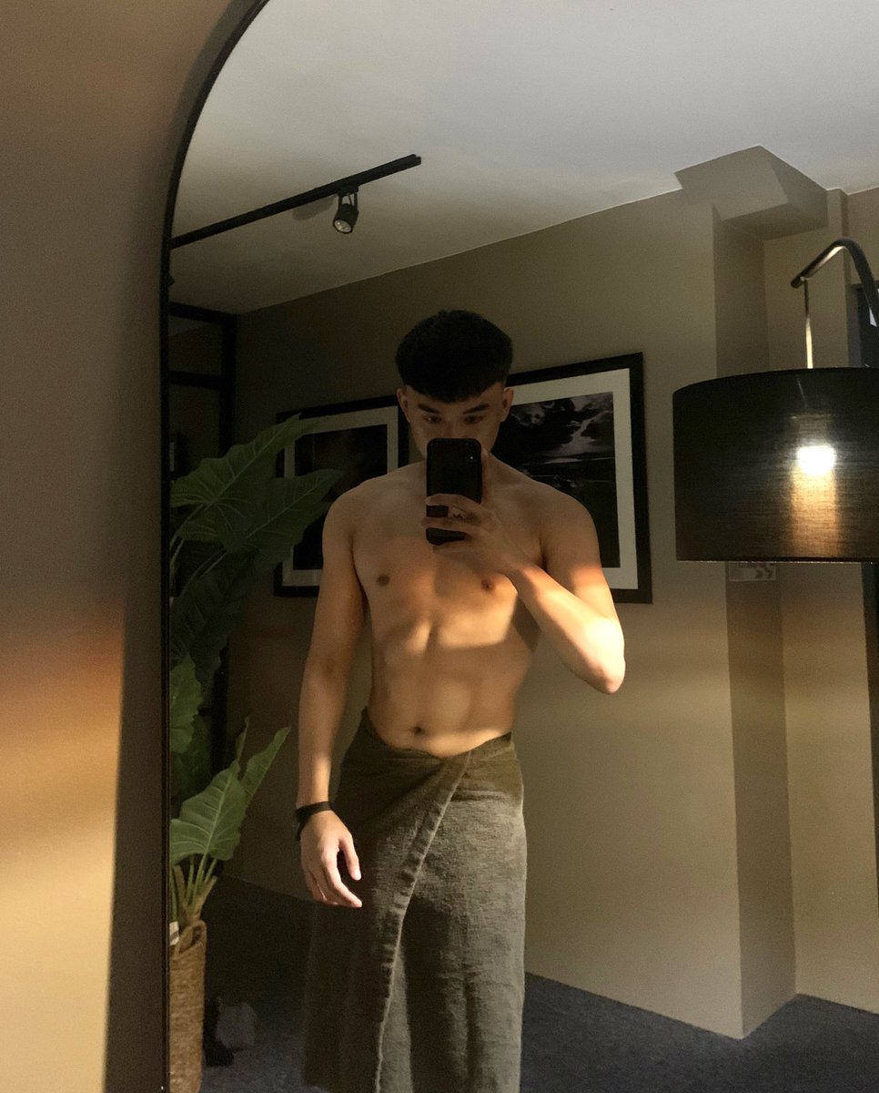 Feeling fully recharged and ready to take on the week. Always a great one, <a href="/RwellnessHub/">R Wellness Hub</a>. 😌