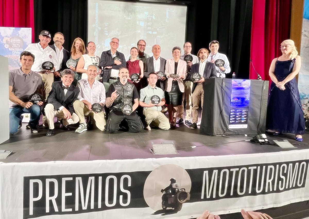 Alexia Cué (@alexia_cuertv) on Twitter photo 