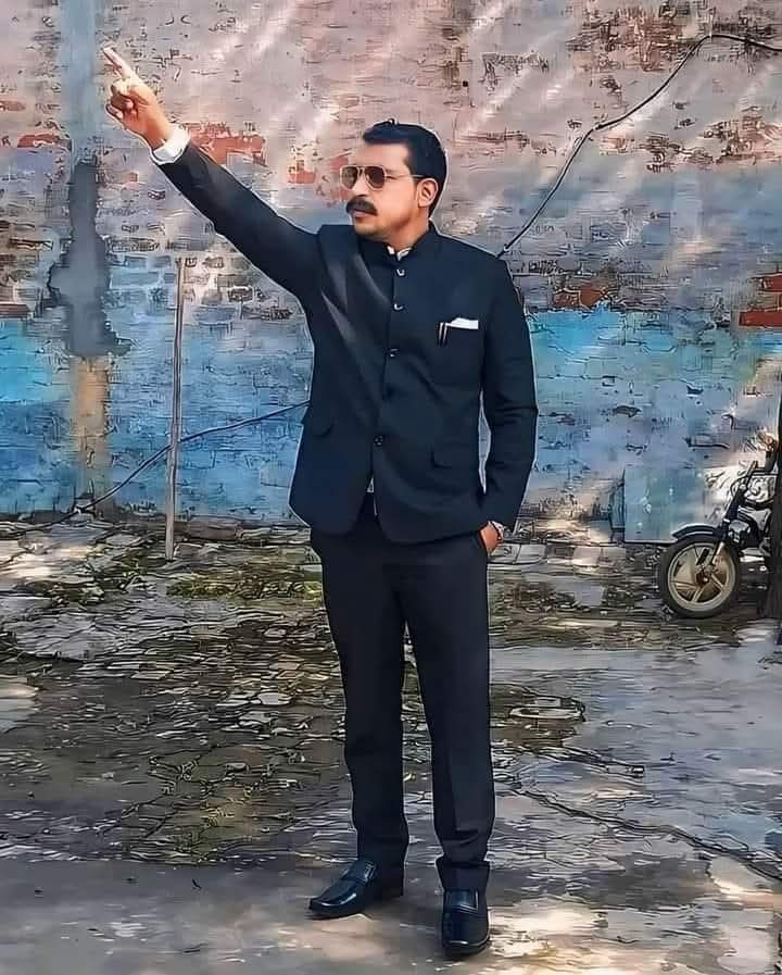 कोई कंजूस ही होगा जो इसको बिना Gaaली दिए जायेगा,
 
जितनी अच्छी Gaaली उतनी बड़ी खुशखबरी                              

                                  👇