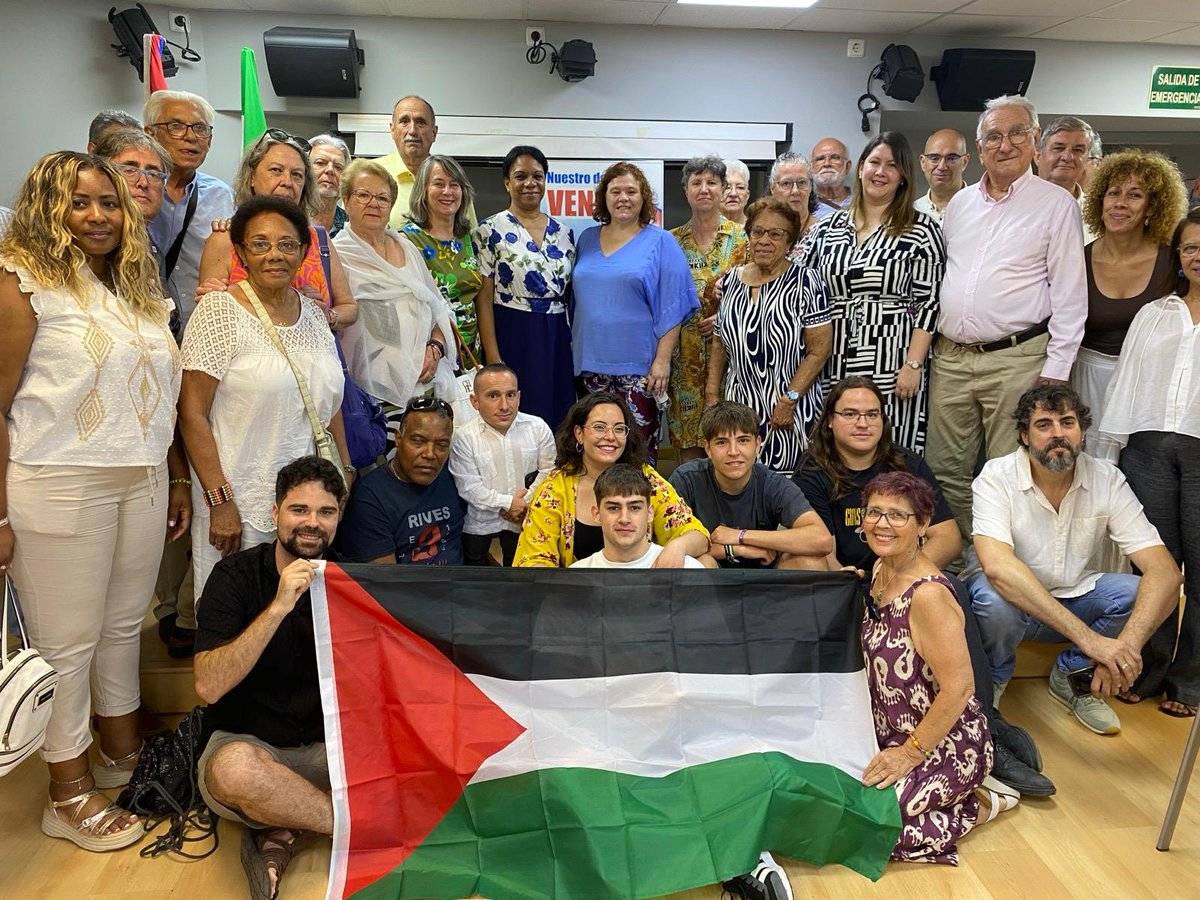 🇨🇺Ayer estuvimos representando a nuestra Asociación en un encuentro que realizó la Vicepresidenta Primera de la República de Cuba, Inés María Chapman, junto a Asociaciones amigas de Cuba, Sindicatos, partidos y residentes cubanos.
#CubaVencerá