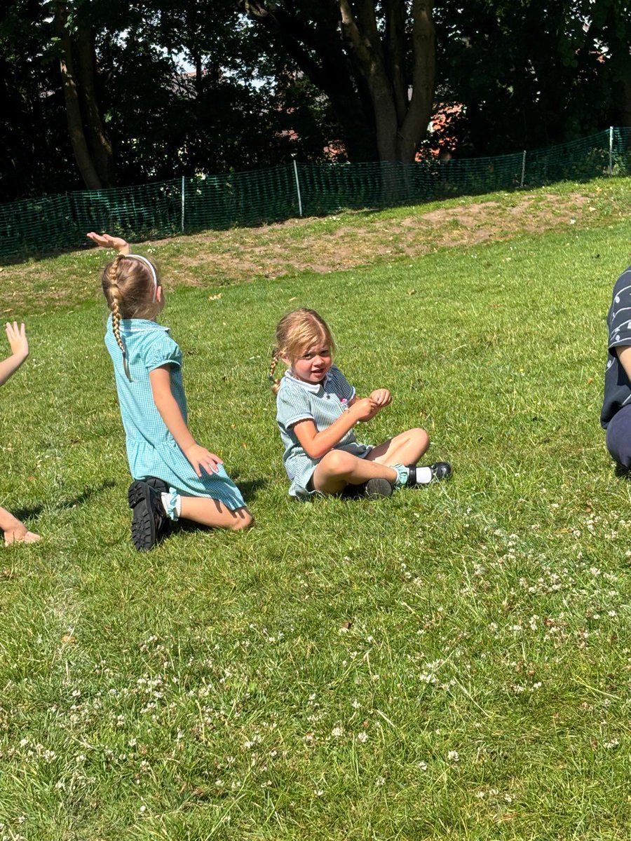 OLOGPrestwich's tweet image. 🦋 Today our amazing EFYS students released the butterflies they’ve been carefully growing and watching transform! A magical moment of learning, patience, and wonder. #EarlyYears #ButterflyRelease #EFYS
