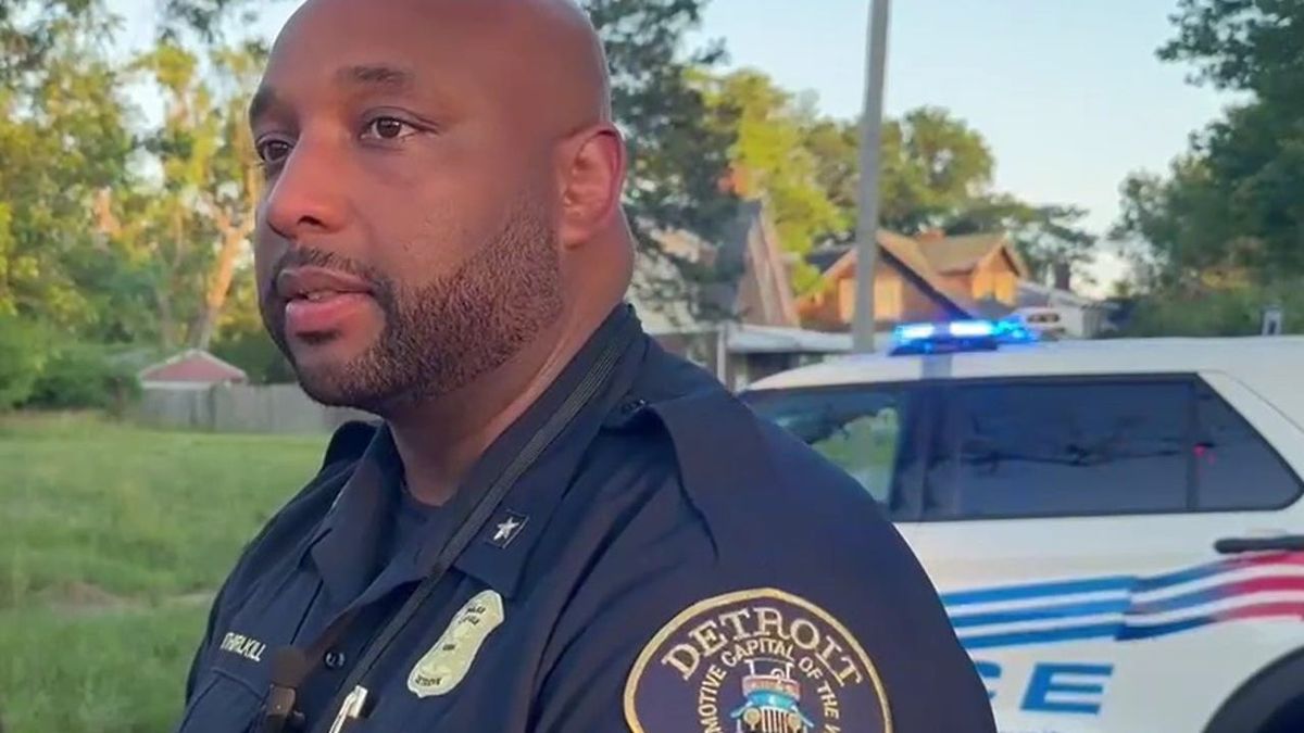 The Detroit Police Department said that a shooting that happened in the 13300 block of Mark Twain in the city left a 15-year-old boy dead, and his 13-year-old sister injured. fox2detroit.com/news/15-year-o…