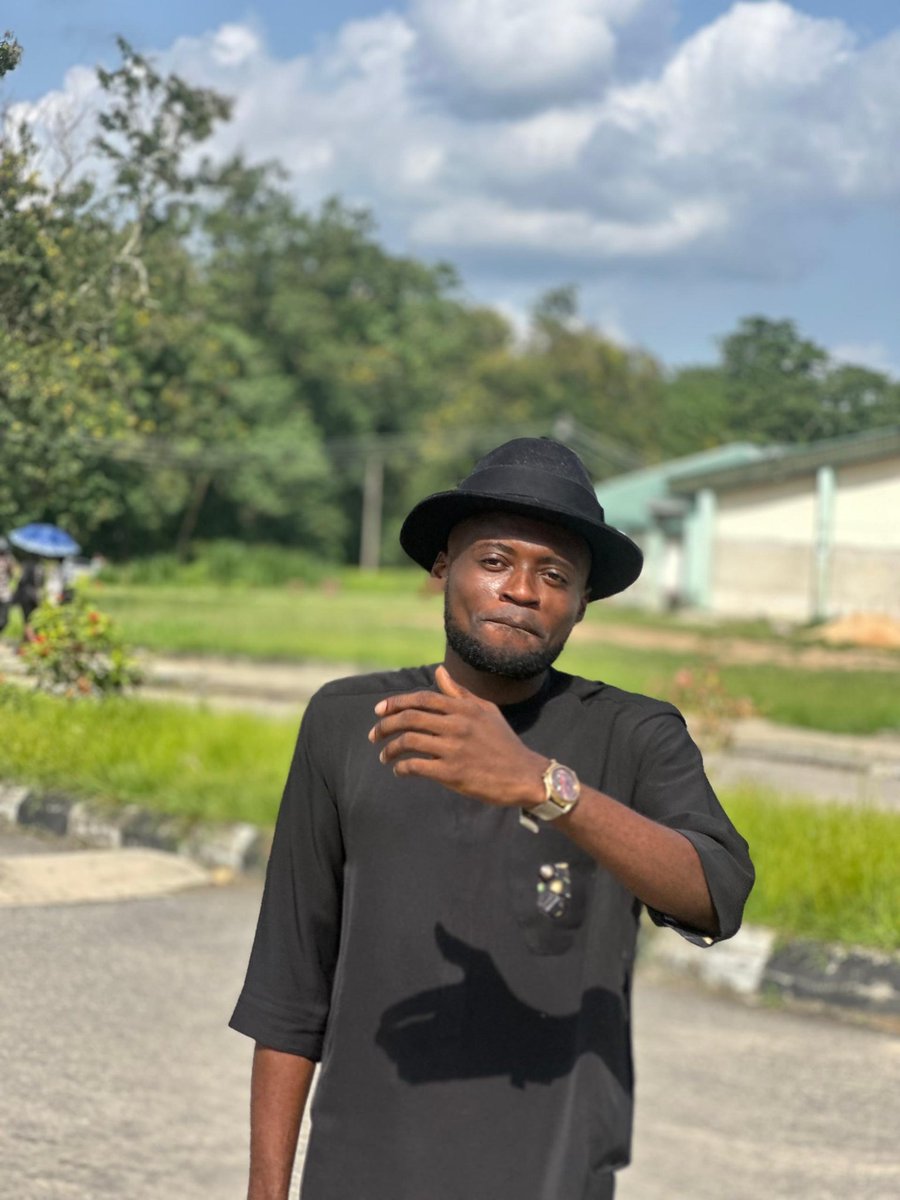 Week just started, Plans on the table, moves in my head.
Gm