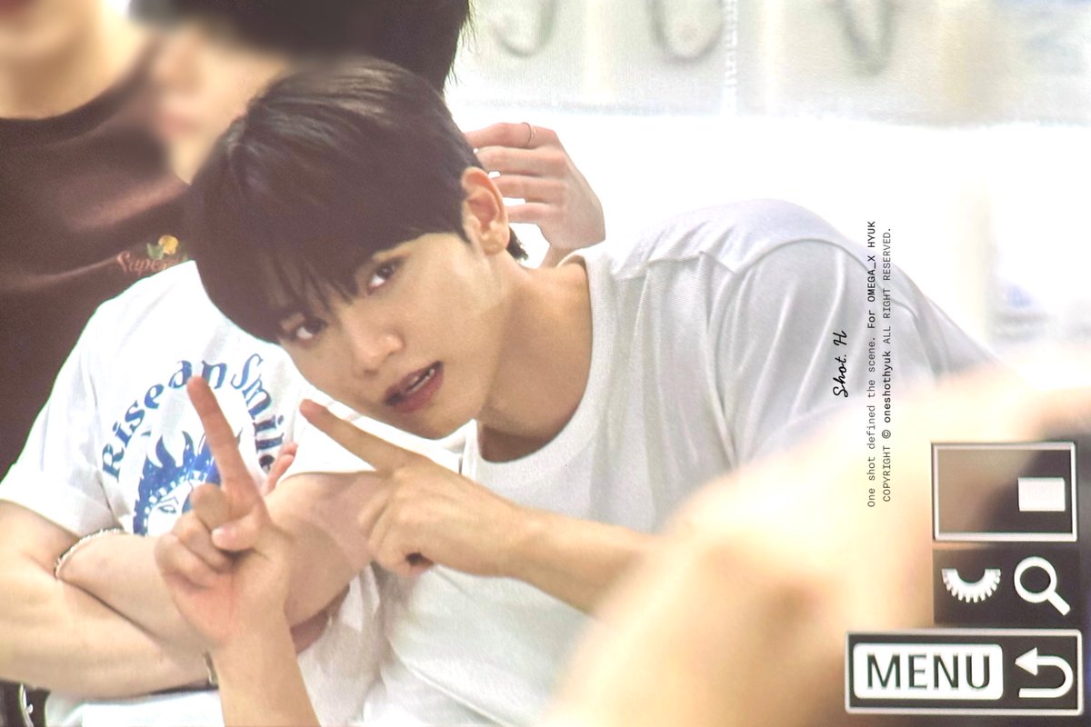 250630 팝업 4주년 pre

#OMEGA_X #오메가엑스 
#HYUK #혁 #양혁