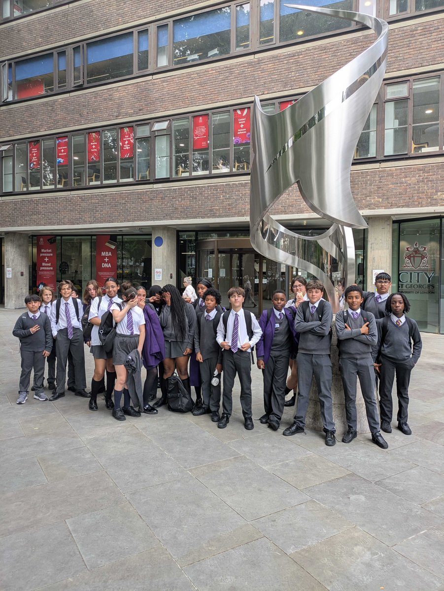 BridgeAcademyE2's tweet image. PSHE Day: Year 7 and Year 10 enjoyed Progression Days, visiting four universities and three Further Education colleges. Year 8 took part in workshops on RSE, while Year 9 had performances and sessions on RSE.