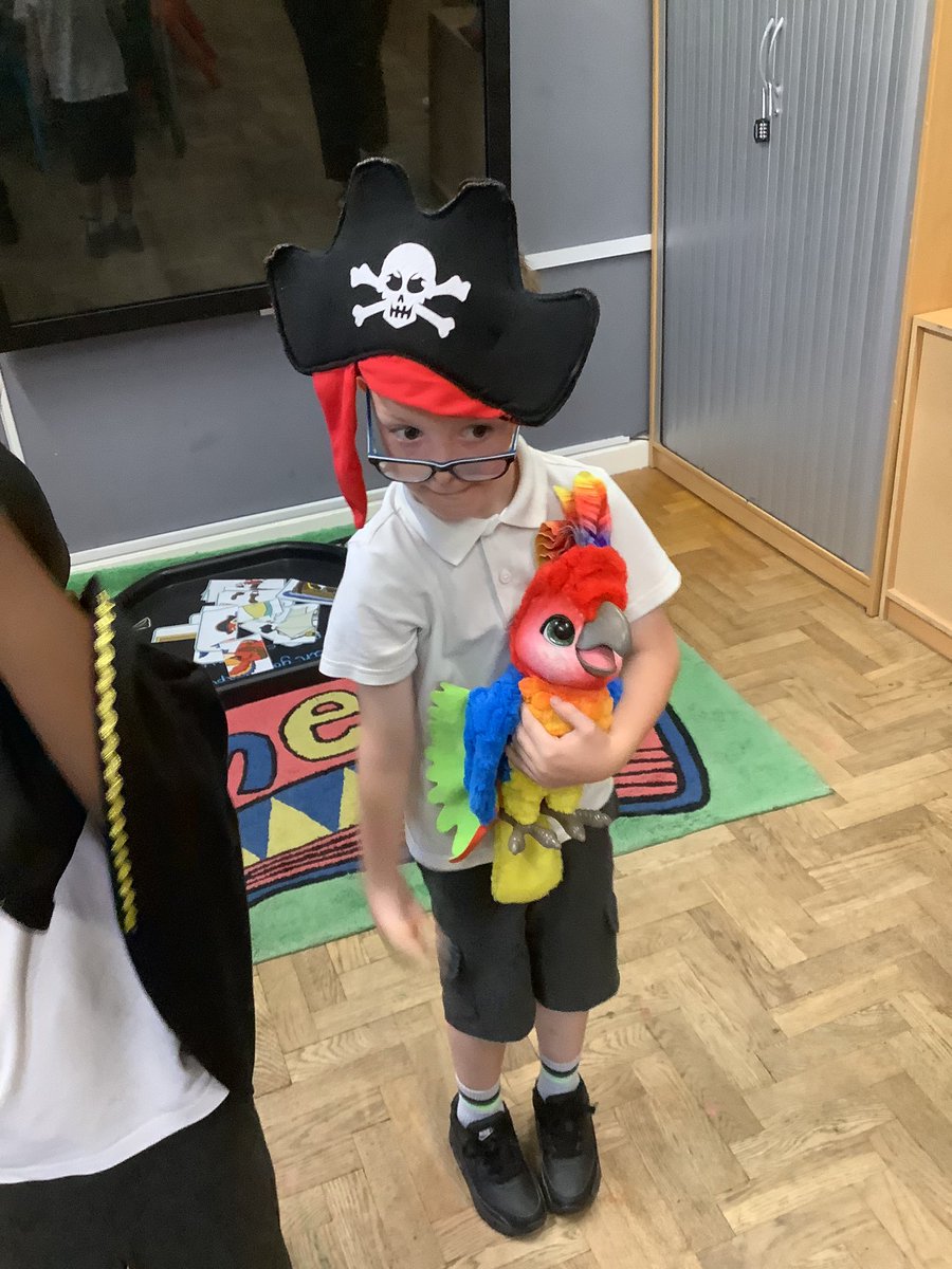 In the Hive today we have had lots of fun being pirates using eye patches, hats, swords and parrots.