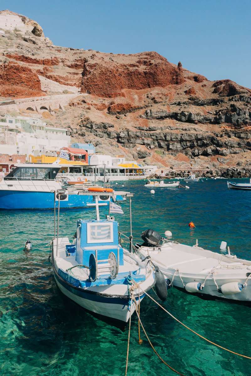 simonribc's tweet image. Greece these past few weeks, shot on iPhone