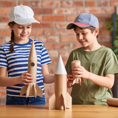 #Sommerferien, sechs Wochen frei und nichts los? von wegen!
Kommt zum #Sommerferienprogramm "Von #Eisenach ins #Weltall" vom 14. – 18. Juli 2025 in unserer Jugendbildungsstätte Junker Jörg.
Preis: 10 Euro pro Tag
Info und Anmeldung: ev-akademie-thueringen.de/veranstaltunge…
#Thüringen #Ferien