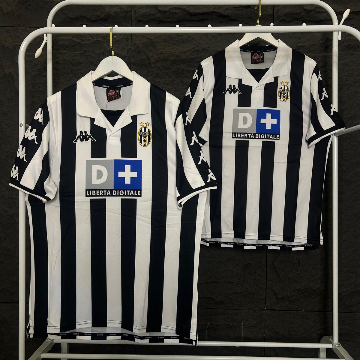 BF_AFC's tweet image. JUVENTUS RETRO JERSEY COLLECTION 

AVAILABLE IN: M, L, XL, XXL, 3XL &amp;amp; 4XL

FOR: N23,000

#jerseyvillage 
#JerseyLife 
#juventusfc 
#retroJersey
