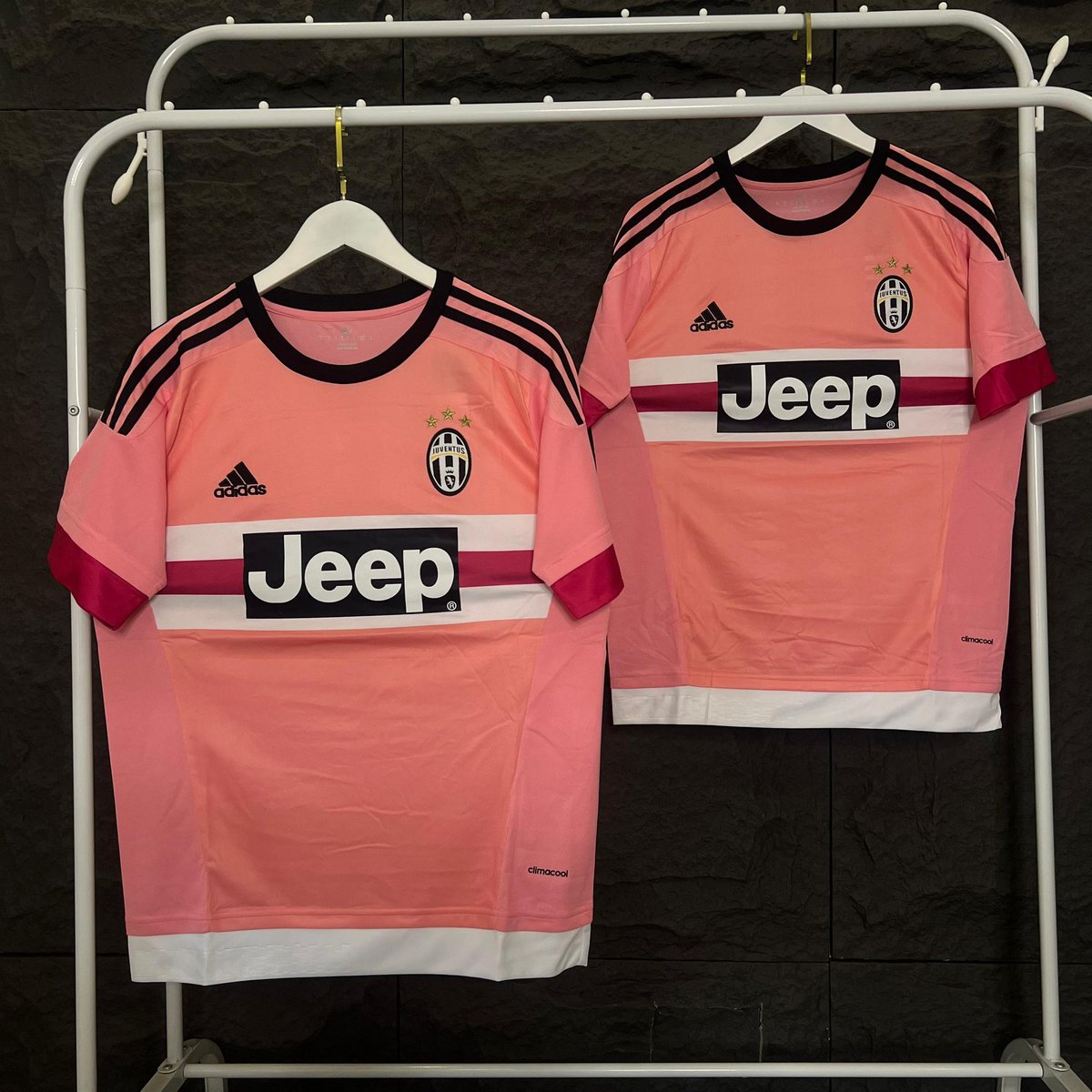 BF_AFC's tweet image. JUVENTUS RETRO JERSEY COLLECTION 

AVAILABLE IN: M, L, XL, XXL, 3XL &amp;amp; 4XL

FOR: N23,000

#jerseyvillage 
#JerseyLife 
#juventusfc 
#retroJersey