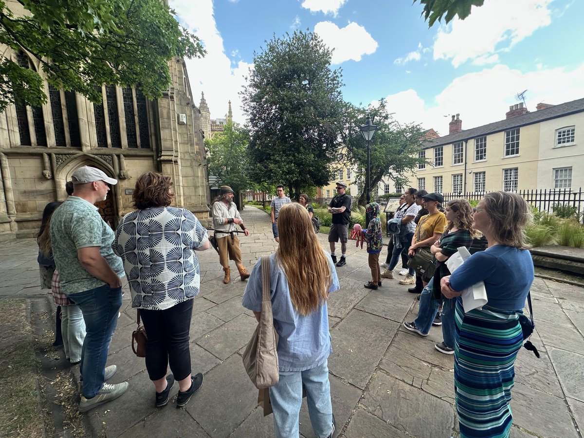EzekialBone's tweet image. Get the low down on the street🏹#Robinhood Town Tour is a sure fire winner with families 🎯 Tour Sat 5 July starts 2pm @CrossKeysNottm, ends with finest ales @Yeoldetripnott 🍻 Next tour 19 July 😉@VisitNotts @VisitNotts @StMarysNotts @NottinghamTIC. Raise the rabble. Join us! 🏹