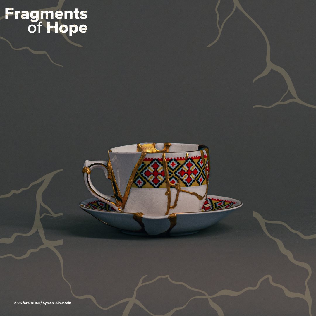 UNRefugeesUK's tweet photo. When Viktoriia fled Ukraine, she brought a big green tea mug. That simple object became a symbol of belonging in a world turned upside down.
It’s stories like Viktoriia’s that inspired our #FragmentsofHope tea set.
🫖Now, you can win this unique piece:
https://t.co/YlkbPvTeDB https://t.co/90MOkbno4A