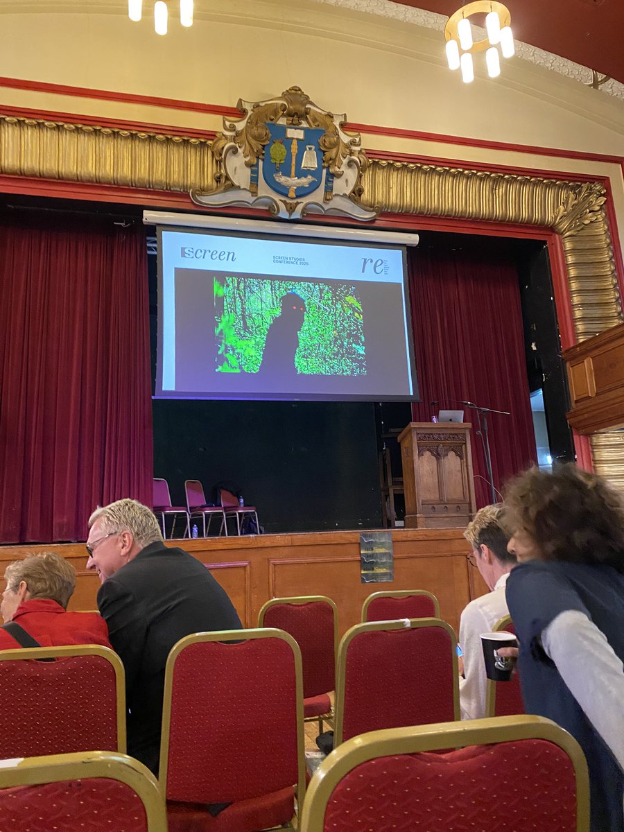 María Piqueras-Pérez tweet media