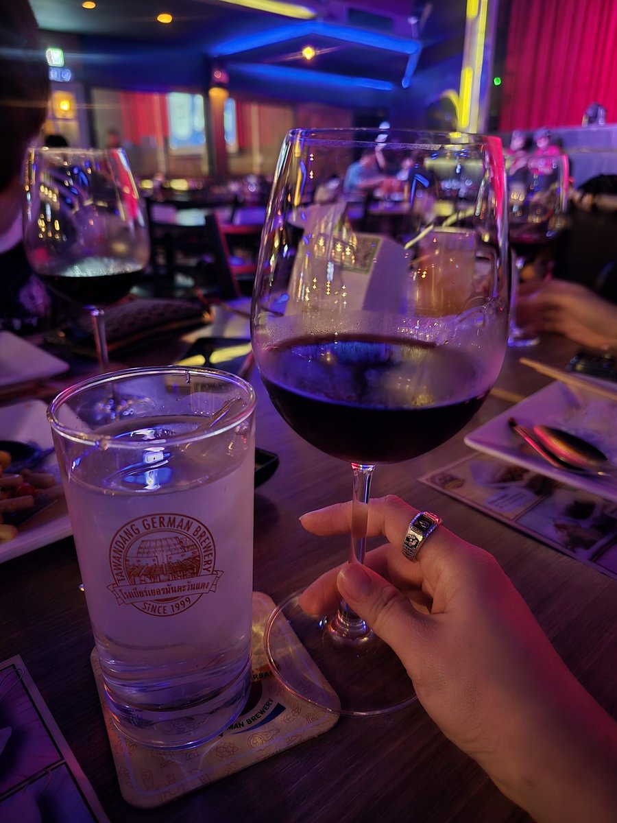 เมาแล้วก็เงี่ยนอ่ะ  ลำบากนิ้วอีกละ ☺️ #บางนา #นัดดย็ด #สาวอวบ #เงี่ยนหีแฉะ