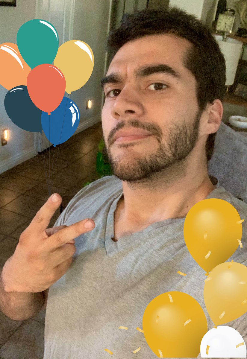 It’s that time of year again where it’s my birthday! 🎉🎂🎈
Just turned 28!