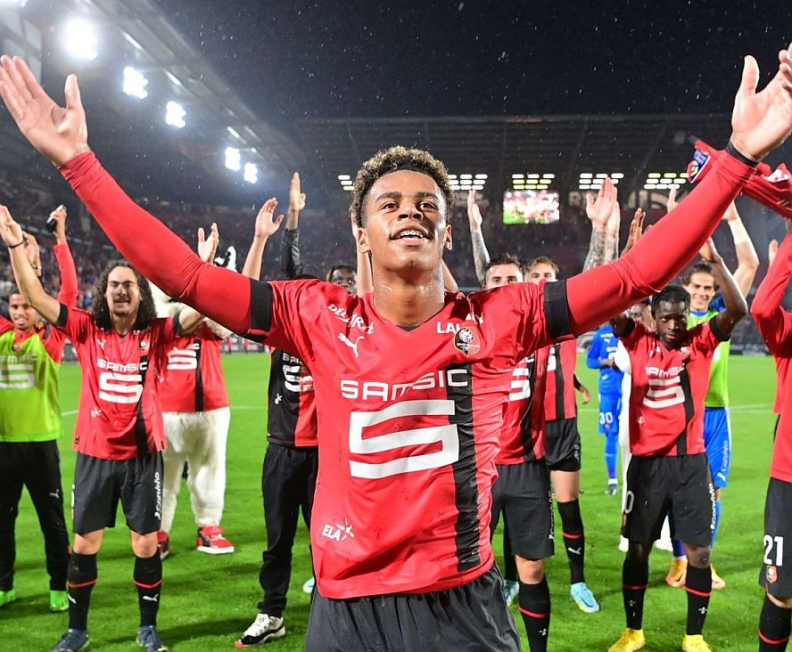 Rennes has been ranked the best youth academy in France for three consecutive years by the French Football Federation:

24/25: 🥇Rennes
23/24: 🥇Rennes
22/23: 🥇Rennes

In just the past few years: Doué, Camavinga, Tel, Ugochukwu, Rutter, Belocian, Abline, Tchaouna, Jacquet,