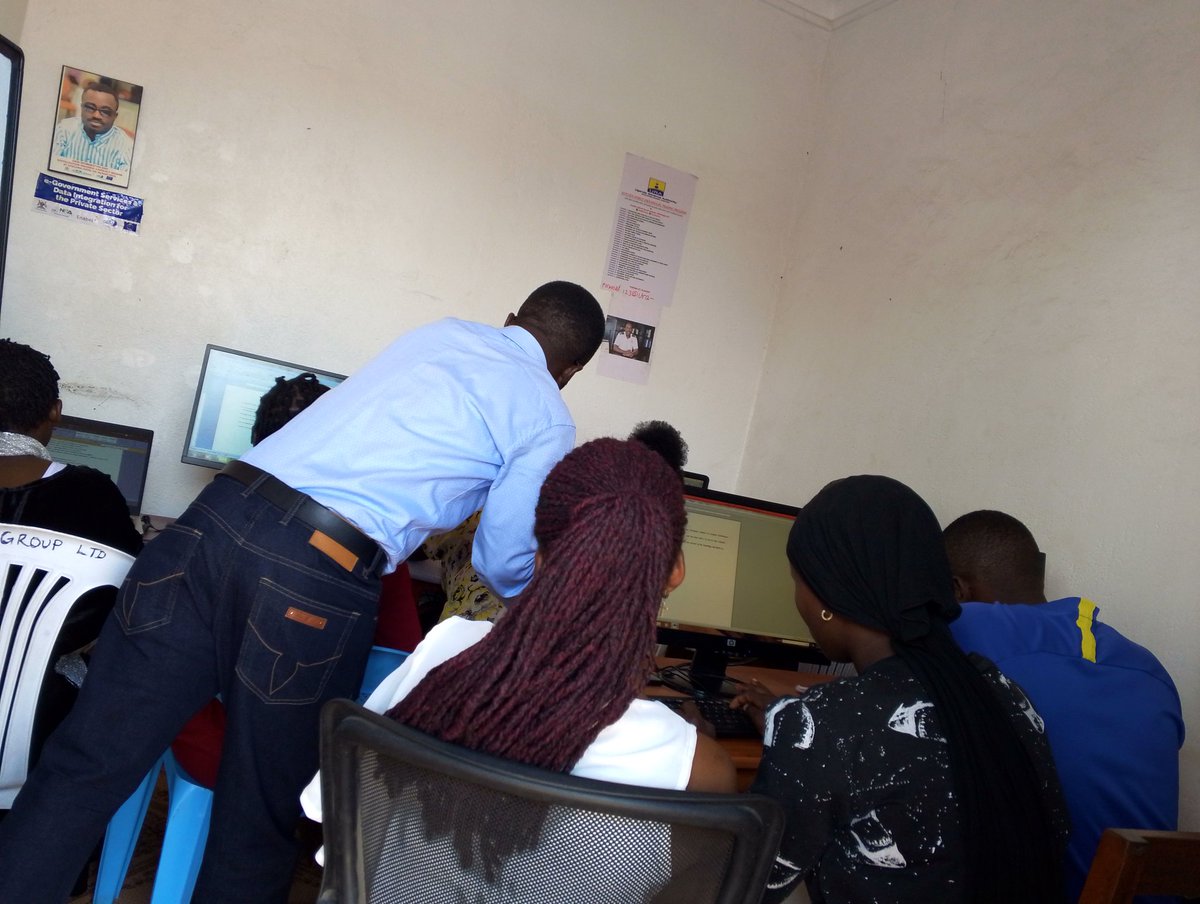 ChanceTsindika's tweet image. UADSSK.
#UNIVERSAL ACCESS 2 DIGITAL SKILLS & SERVICES for #KASESE.
This program @CTsindika is aimed at Empowering & onboarding rural citizens 2 become part of the currently moving Digital Bus of UGANDA DIGITAL ACCELERATION PROG,driving the Country to UGANDA DIGITAL VISION 2040.