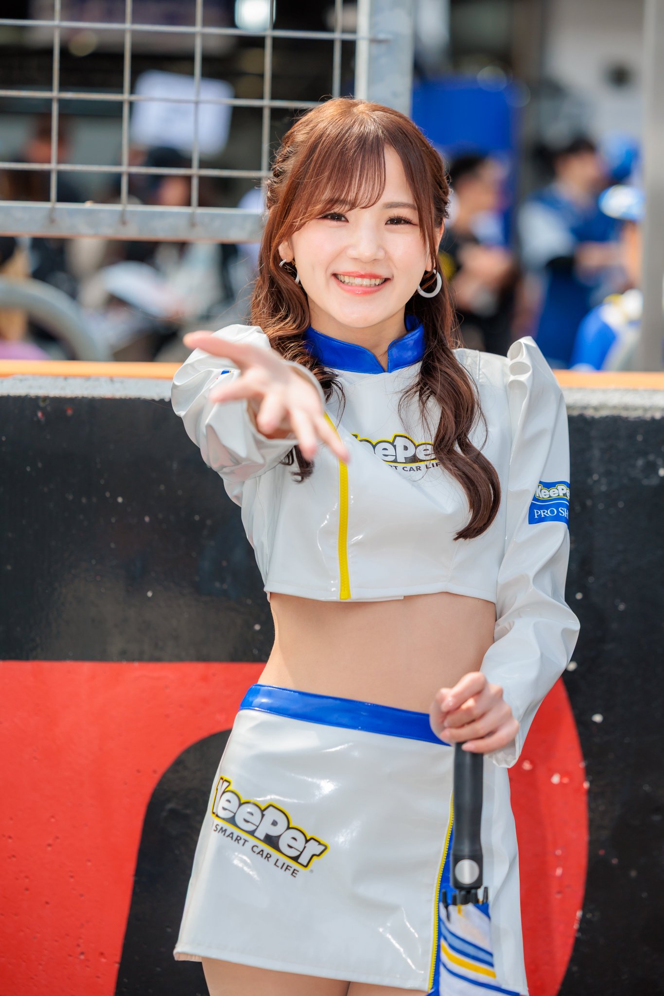 FIERCE 5U G5 松友モデル FIERCE バドミントンラケット ホワイト/レッド松友モデル 5U G5