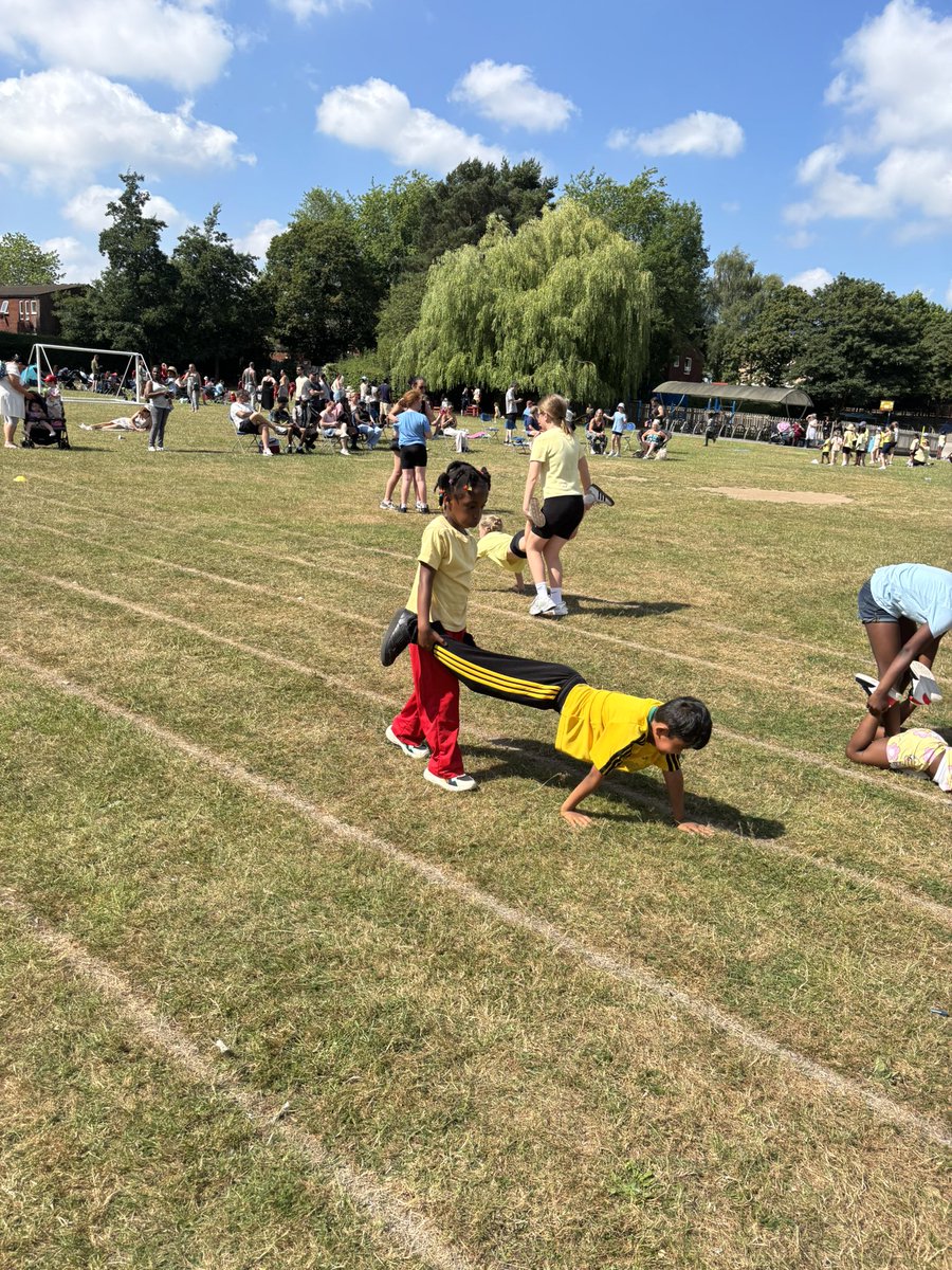 Herbert group 1 worked so well as a team this morning for sports day; they encouraged one another and demonstrated self- belief in their abilities. Well done all!