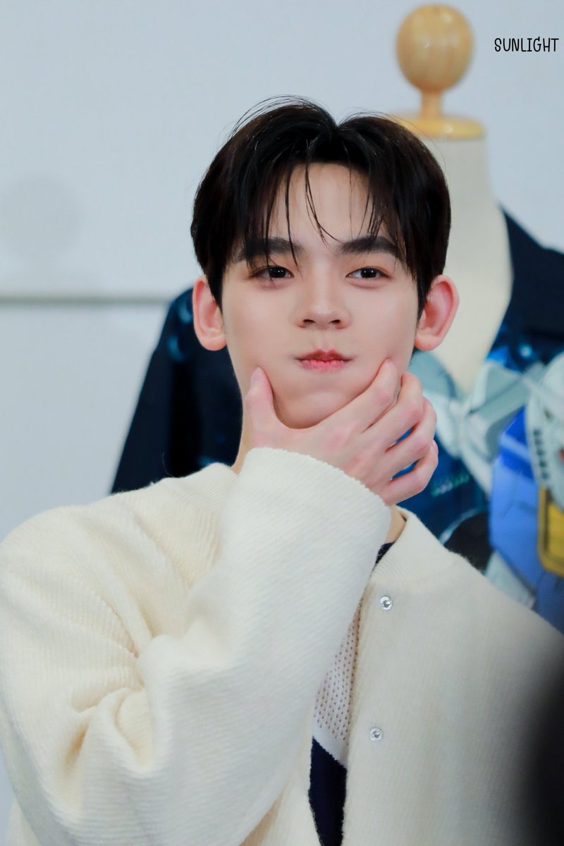 PSUNLIGHP's tweet photo. 070625 🩵🤍
ปิ๊ปป๋ออออ 🫶🏻
#Porsuppakarn ♡ ‧₊˚ @porsuppakarn 🐻❄️
POR WITH IGNITE
#IGNITExPOR https://t.co/w0T4GGPM9R