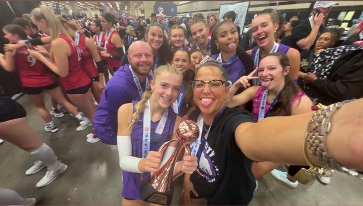 Nationals 2025... what a week. Me and my girls went 9-1 and placed 3rd in 15 OPEN!!! We met our goals and more this season and I am beyond proud of every single little thing we did. This season was one to remember! Thank you 15 purple💜
Overall record 66-8