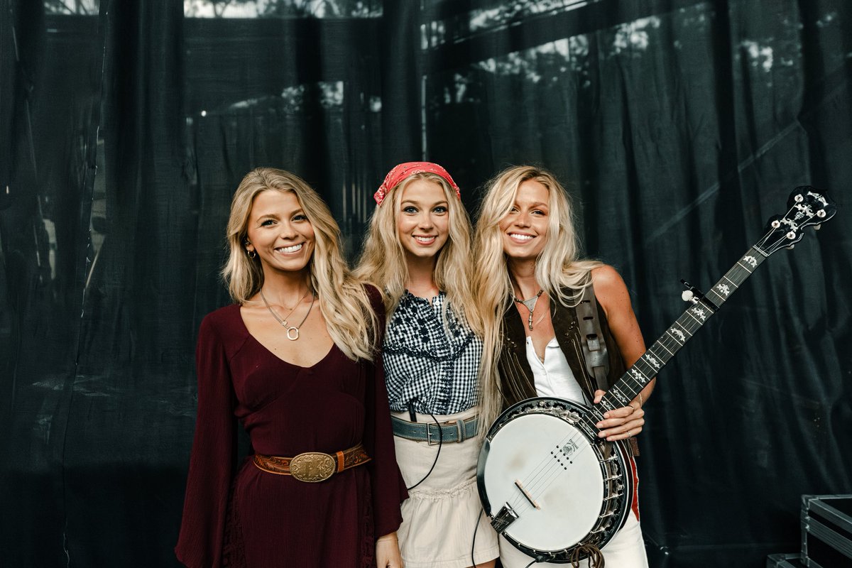 Weekend #3 w <a href="/ThomasRhett/">Thomas Rhett</a> 🤟🏻💞