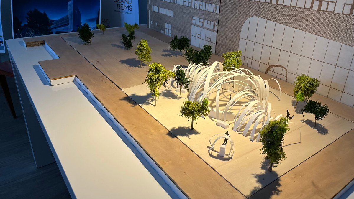 Grand Reims (@grandreims) on Twitter photo Un design iconique pour habiller ''Le Bosquet'' du futur parvis de l'<a href="/ESADdeReims/">ÉSAD de Reims</a> ! Une structure unique favorisant les échanges et les rencontres entre les étudiants de l’ÉSAD et de <a href="/NEOMAbs/">NEOMA Business School</a>, créant un lieu de rassemblement et de partage en extérieur. => bit.ly/4km8eie Un design iconique pour habiller ''Le Bosquet'' du futur parvis de l'<a href="/ESADdeReims/">ÉSAD de Reims</a> ! Une structure unique favorisant les échanges et les rencontres entre les étudiants de l’ÉSAD et de <a href="/NEOMAbs/">NEOMA Business School</a>, créant un lieu de rassemblement et de partage en extérieur. => bit.ly/4km8eie