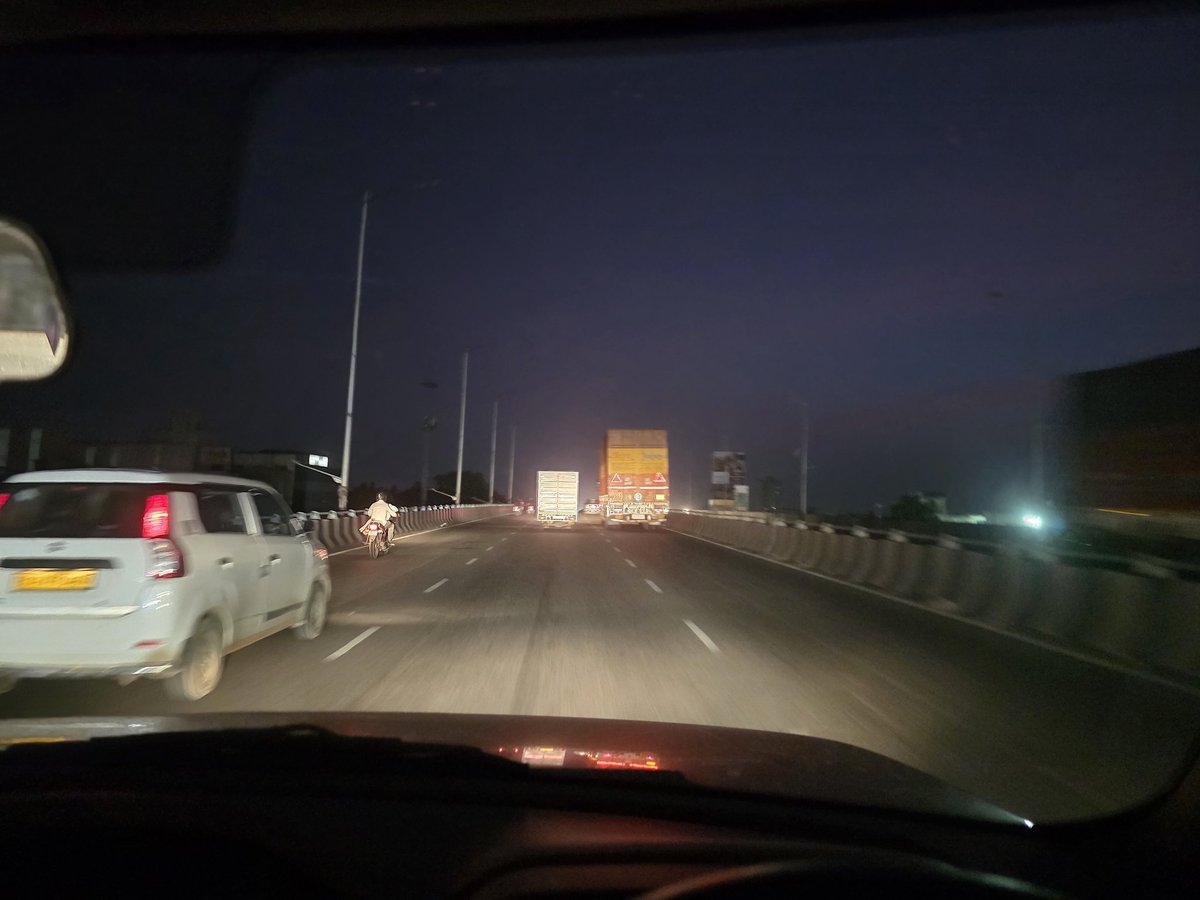 Abhikhullar89's tweet image. @BJP4Rajasthan @BhajanlalBjp @KumariDiya @nitin_gadkari @NHAI_Official Kindly see i have been reporting matters to you on Ajmer Road nothing is happening. Kindly work on development of Rajasthan #workfordevelopment. #Streetlightsnotworking